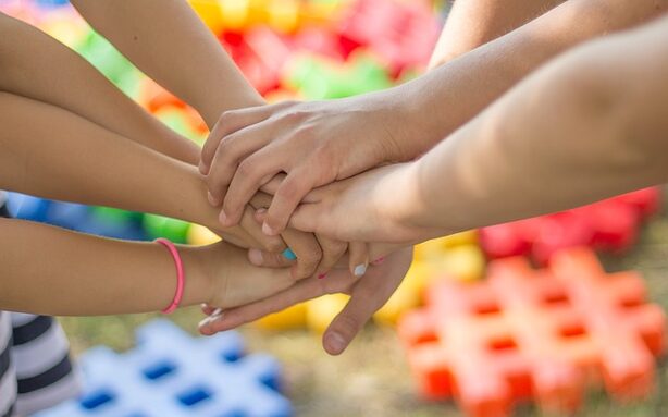 hands-2847508_640.jpg